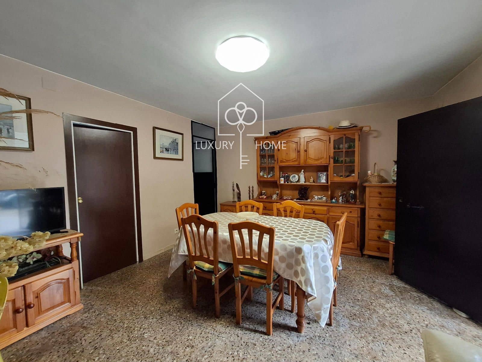 6 bedroom Villa for sale in Begues with garage - € 875,000 (Ref: 9706052)