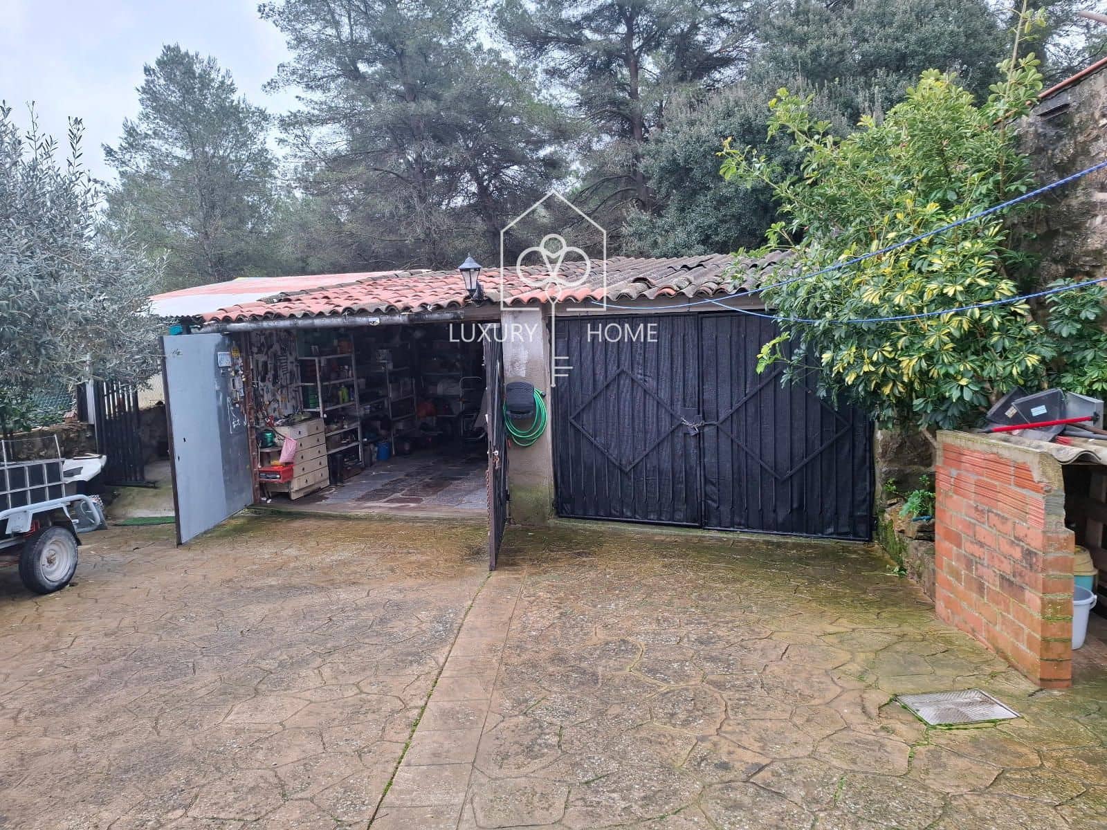 6 bedroom Villa for sale in Begues with garage - € 875,000 (Ref: 9706052)