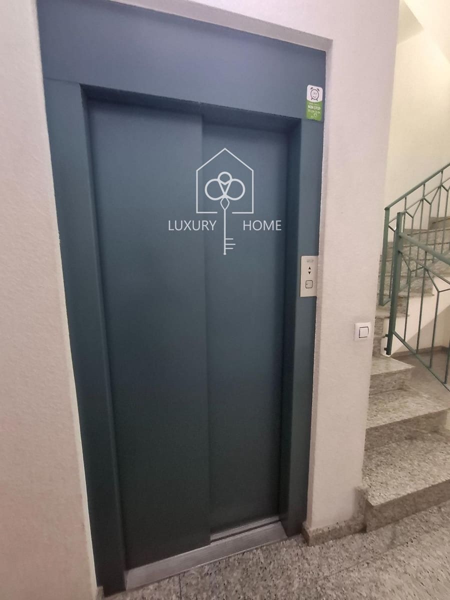 Piso de 3 habitaciones en Viladecans en venta - 299.900 € (Ref: 9807495)