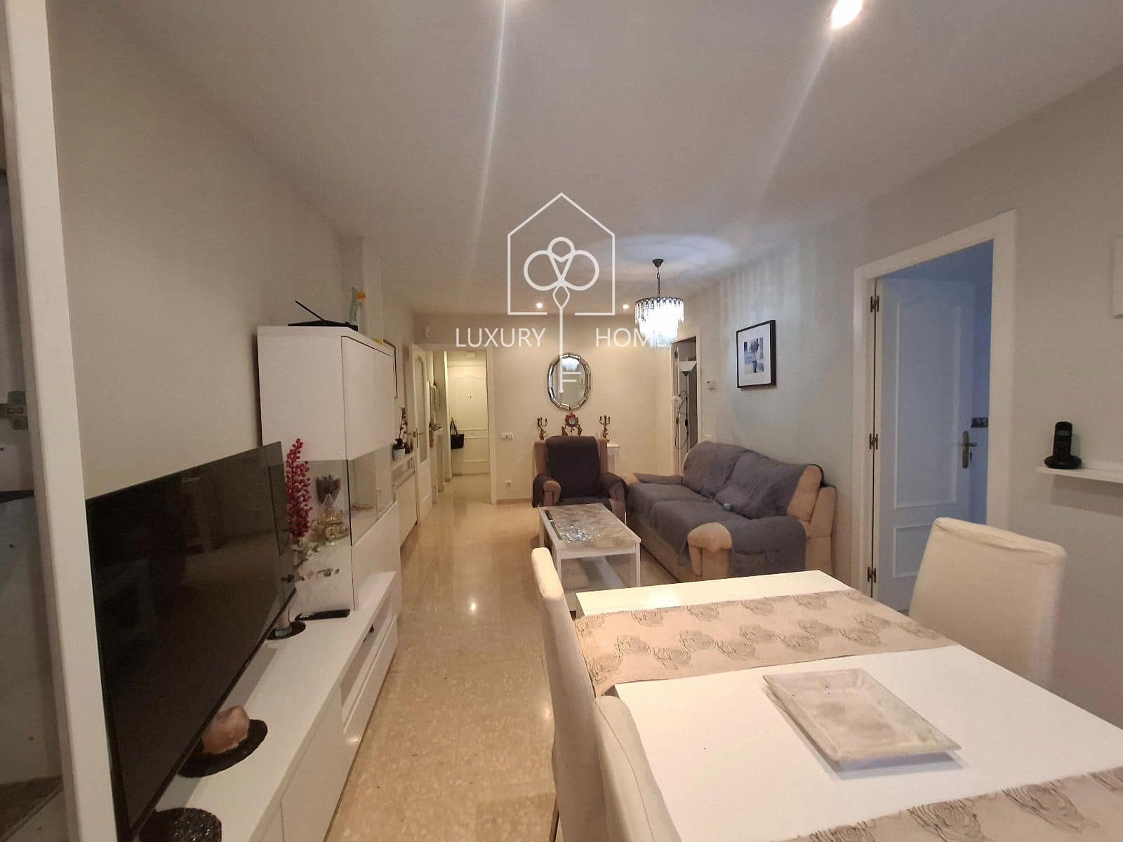 Piso de 3 habitaciones en Viladecans en venta - 299.900 € (Ref: 9807495)