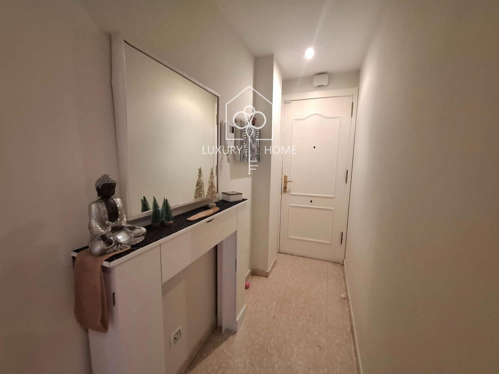 Piso de 3 habitaciones en Viladecans en venta - 299.900 € (Ref: 9807495)