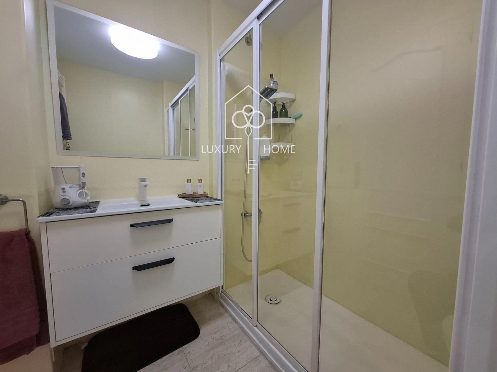 Piso de 3 habitaciones en Viladecans en venta - 299.900 € (Ref: 9807495)