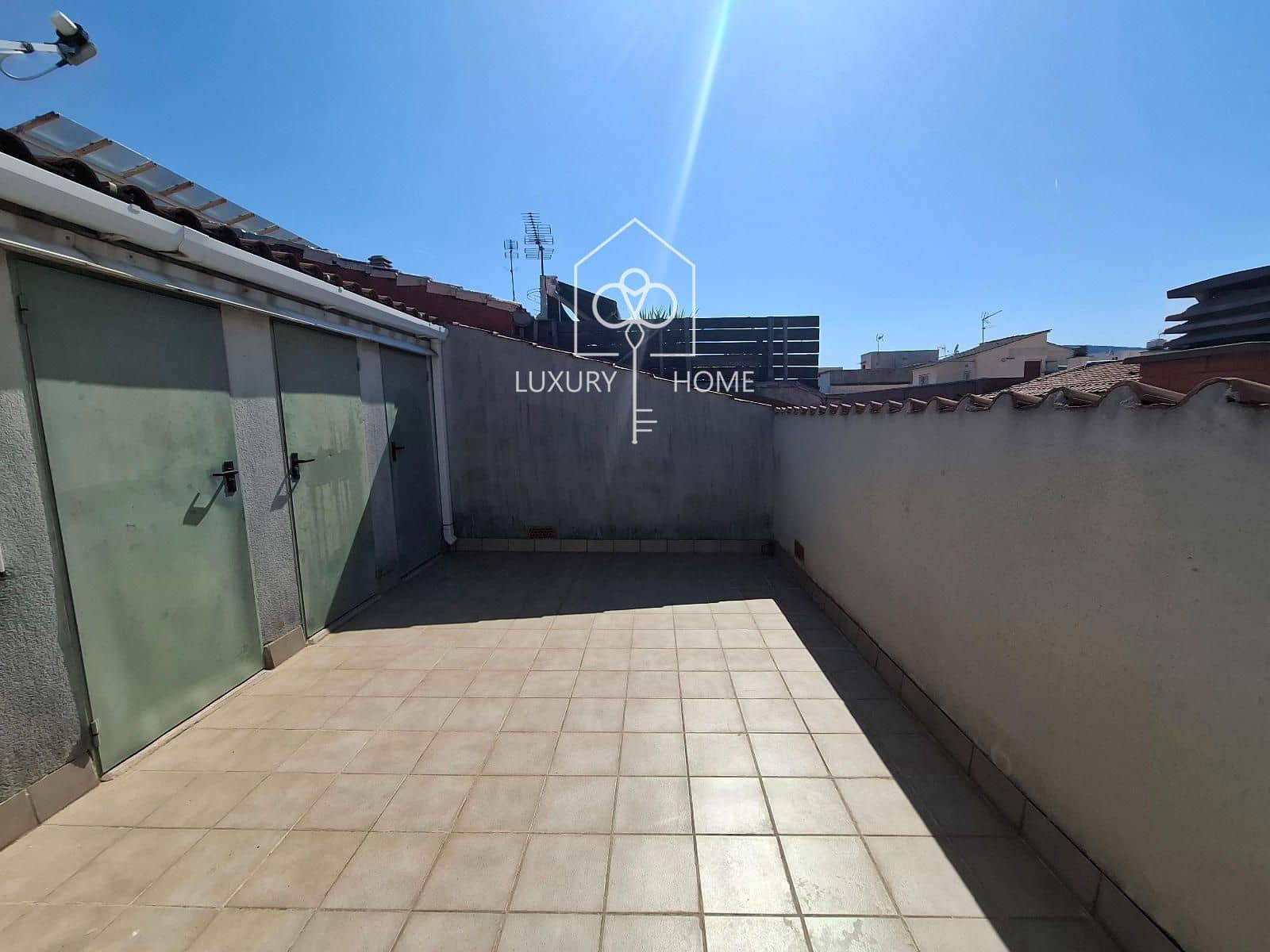 Piso de 3 habitaciones en Viladecans en venta - 299.900 € (Ref: 9807495)