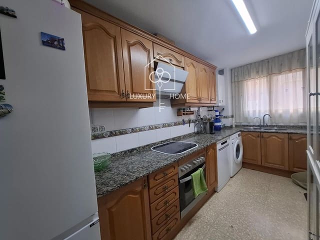 Piso de 3 habitaciones en Viladecans en venta - 299.900 € (Ref: 9807495)