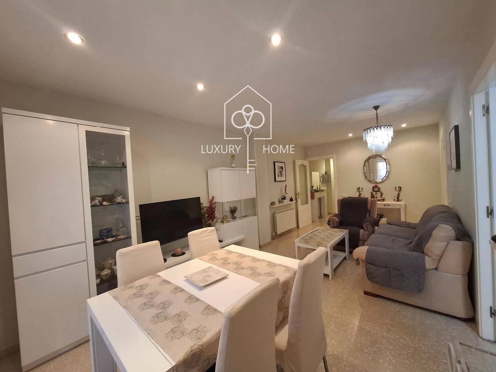 3 bedroom Flat for sale in Viladecans - € 299,900 (Ref: 9807495)