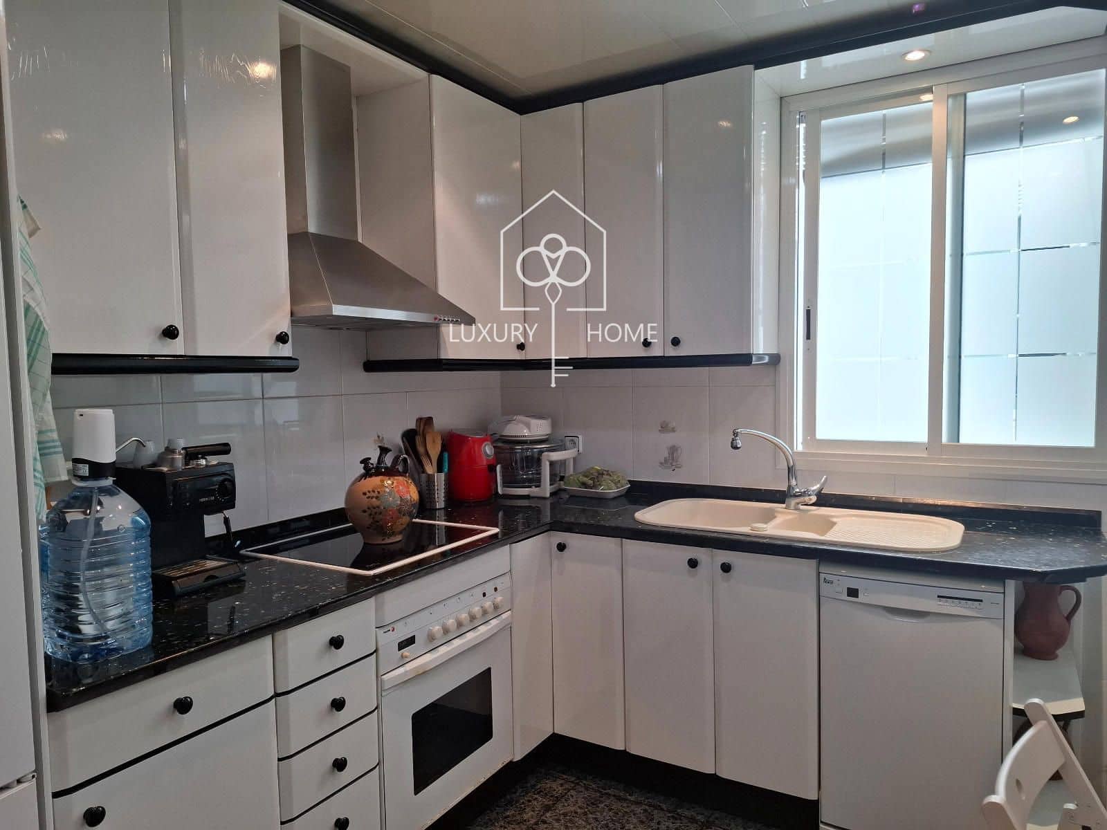 3 soveværelse Penthouse til salg i L'Hospitalet de Llobregat - € 319.100 (Ref: 9830316)