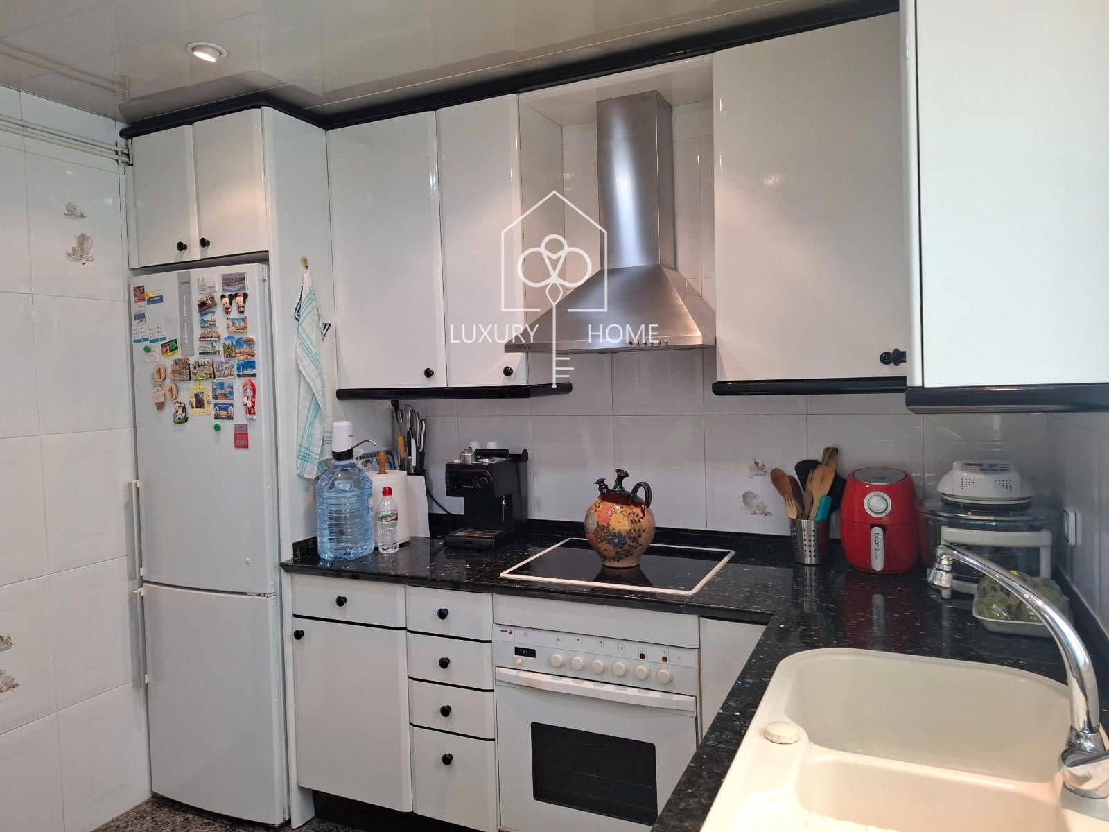 3 soveværelse Penthouse til salg i L'Hospitalet de Llobregat - € 319.100 (Ref: 9830316)