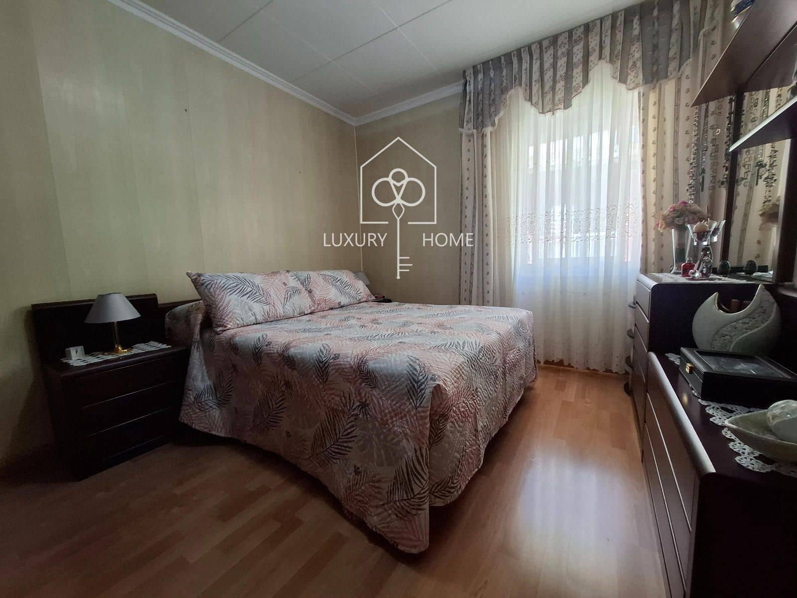 3 soveværelse Penthouse til salg i L'Hospitalet de Llobregat - € 319.100 (Ref: 9830316)