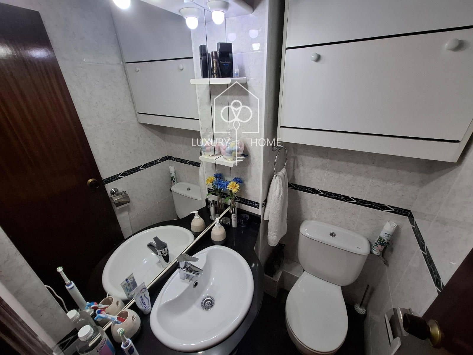 3 soveværelse Penthouse til salg i L'Hospitalet de Llobregat - € 319.100 (Ref: 9830316)