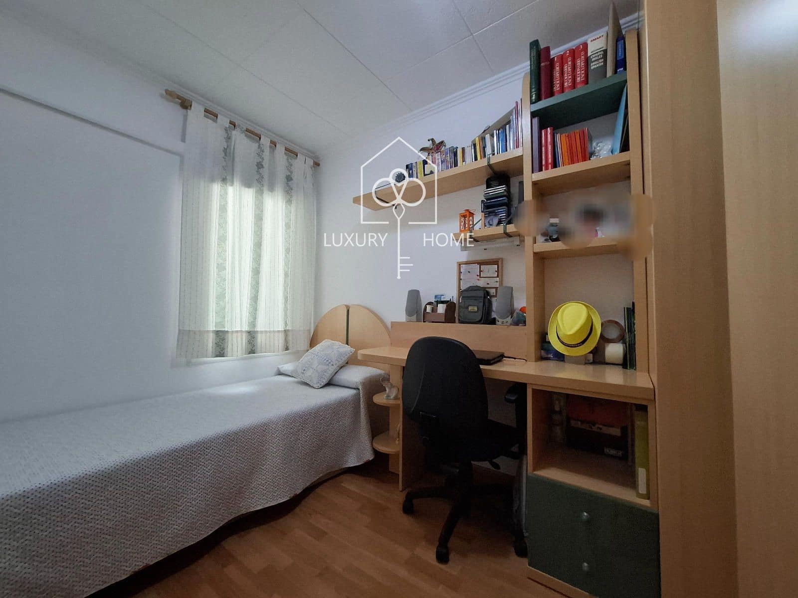 3 soveværelse Penthouse til salg i L'Hospitalet de Llobregat - € 319.100 (Ref: 9830316)