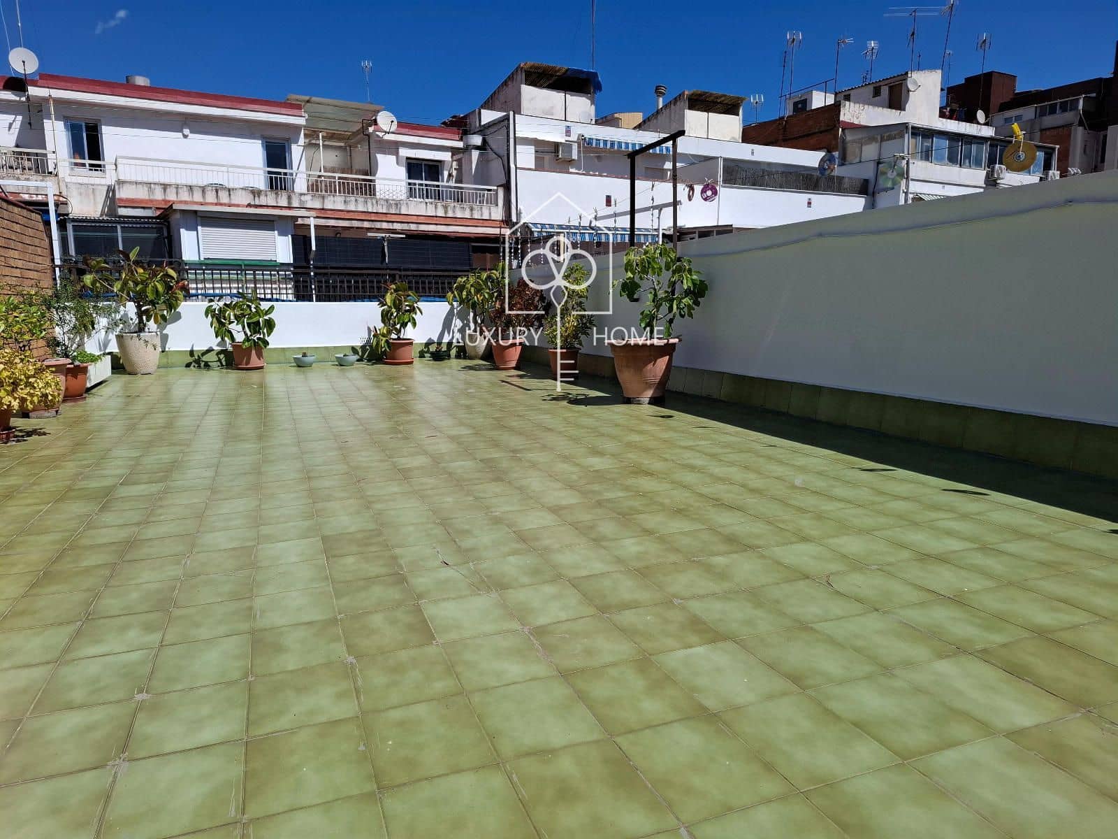 3 soveværelse Penthouse til salg i L'Hospitalet de Llobregat - € 319.100 (Ref: 9830316)