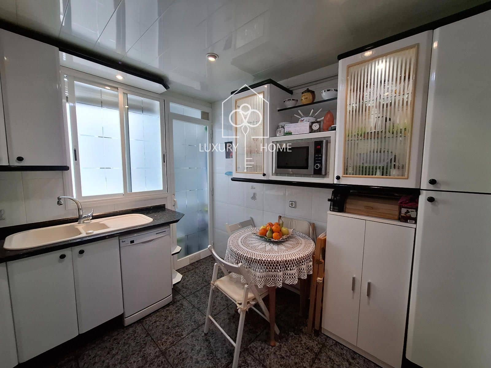 3 soveværelse Penthouse til salg i L'Hospitalet de Llobregat - € 319.100 (Ref: 9830316)