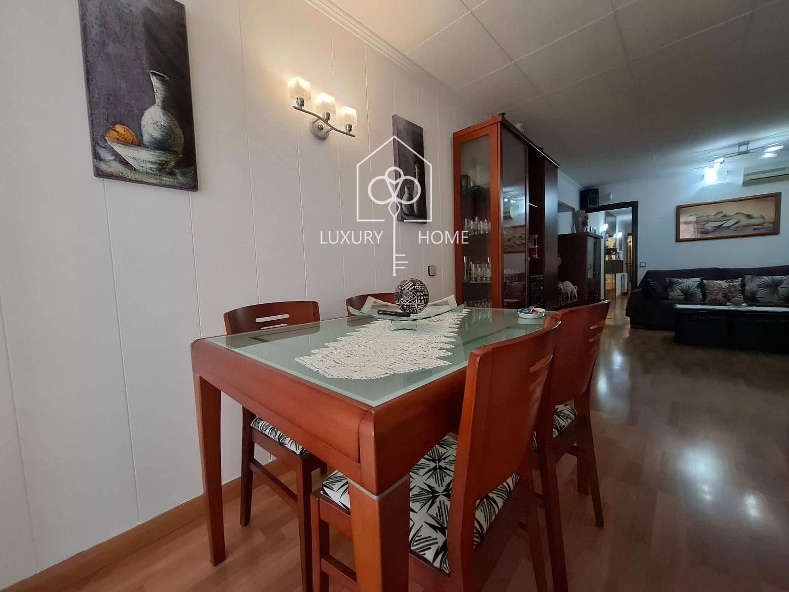 3 soveværelse Penthouse til salg i L'Hospitalet de Llobregat - € 319.100 (Ref: 9830316)
