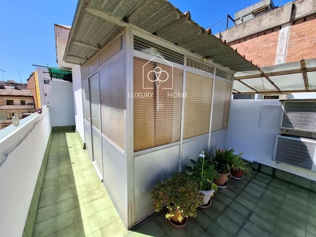 3 makuuhuone Kattohuoneisto myytävänä paikassa L'Hospitalet de Llobregat - 319 100 € (Ref: 9830316)