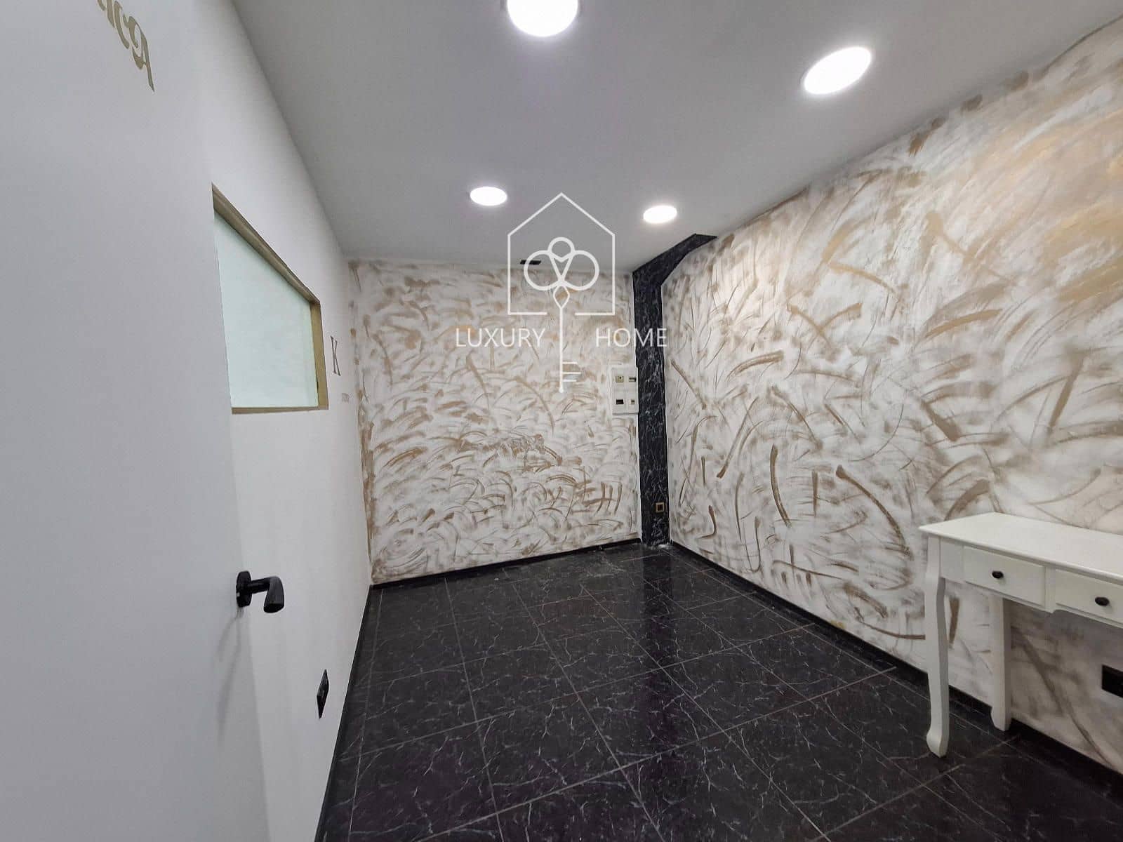 Commercieel te koop in Viladecans - € 95.000 (Ref: 9844252)