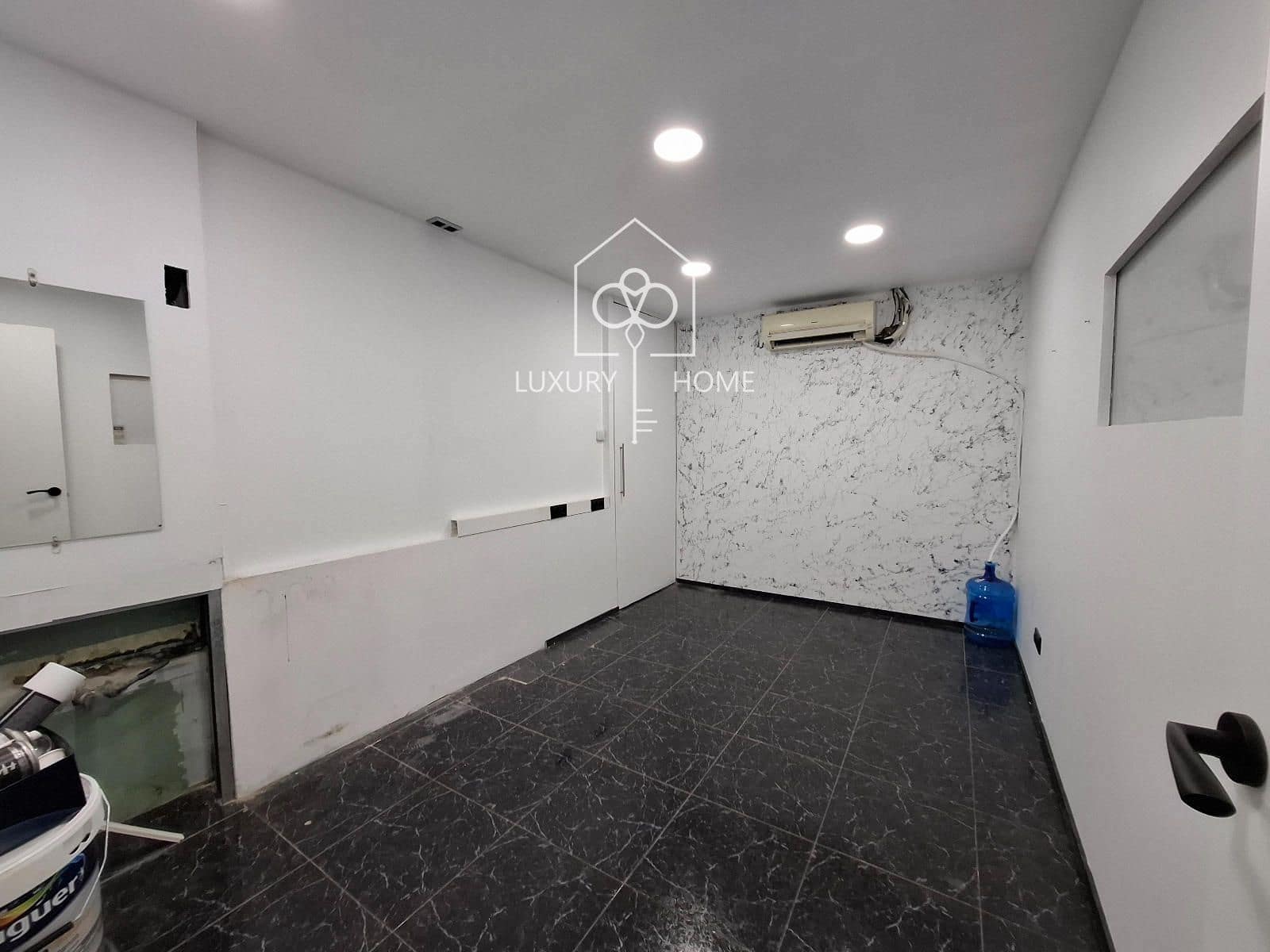 Commercieel te koop in Viladecans - € 95.000 (Ref: 9844252)
