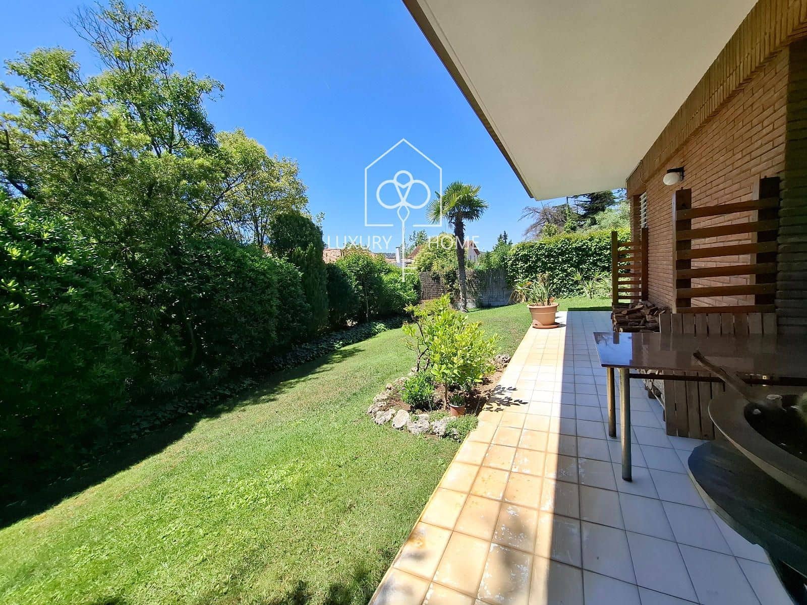5 bedroom Villa for sale in Begues with pool garage - € 1,120,000 (Ref: 9928607)