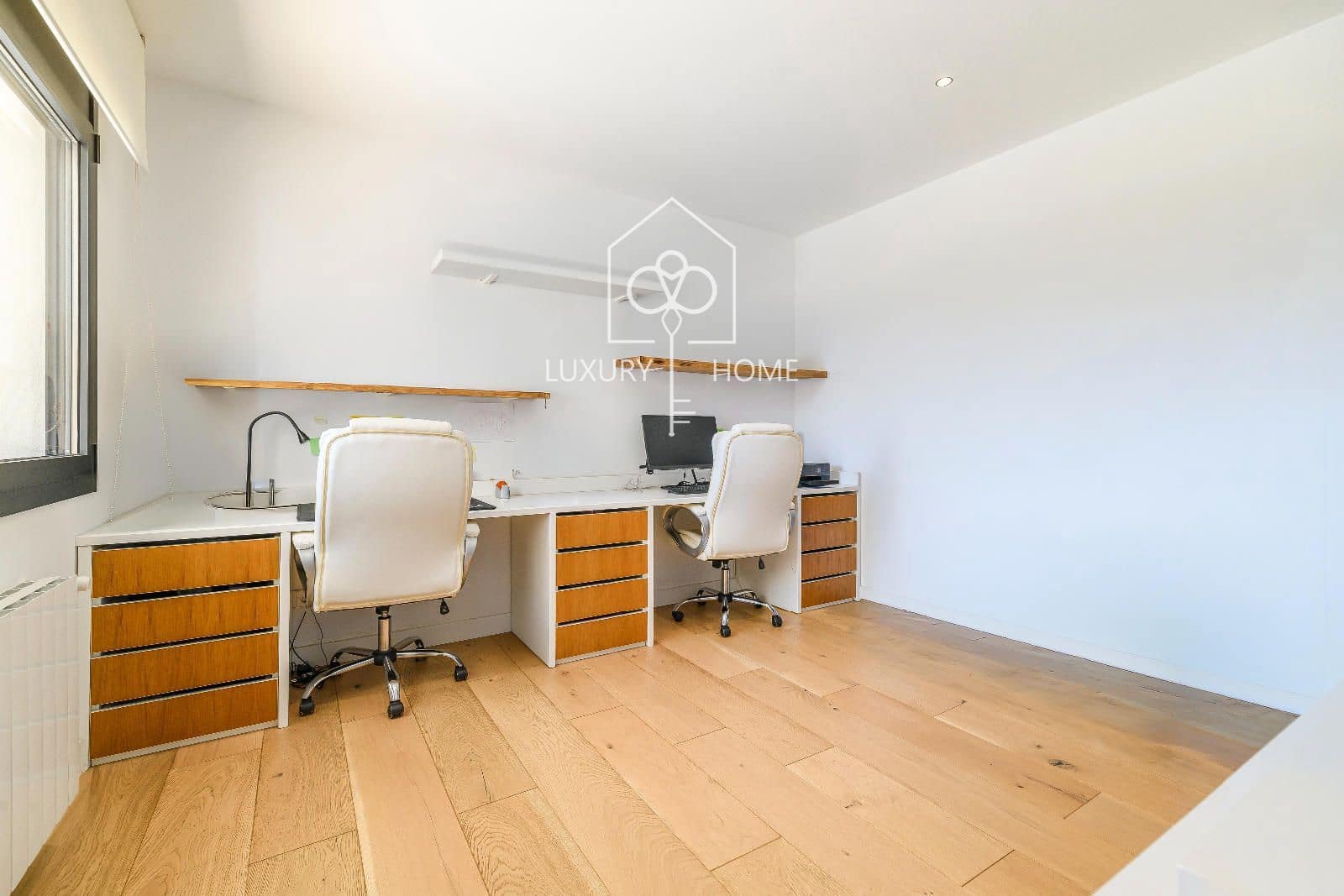 4 sypialnia Willa na sprzedaż w Gava z basenem garażem - 1 700 000 € (Ref: 9953744)