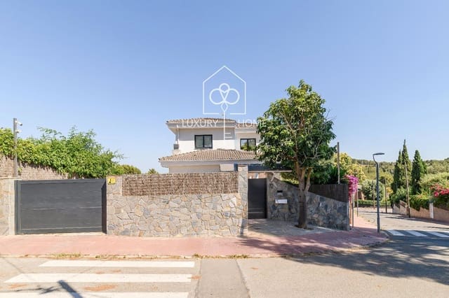4 sypialnia Willa na sprzedaż w Gavà z basenem garażem - 1 700 000 € (Ref: 9953744)