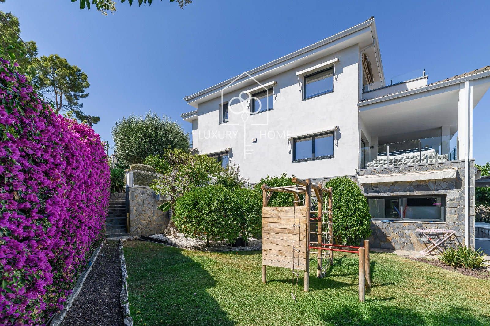 4 sypialnia Willa na sprzedaż w Gava z basenem garażem - 1 700 000 € (Ref: 9953744)
