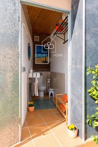 5 soveværelse Villa til salg i Viladecans med swimmingpool garage - € 890.000 (Ref: 9996390)
