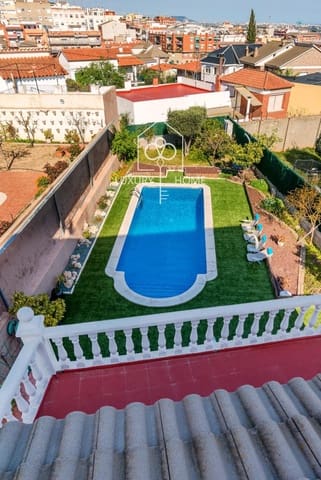 5 soveværelse Villa til salg i Viladecans med swimmingpool garage - € 890.000 (Ref: 9996390)