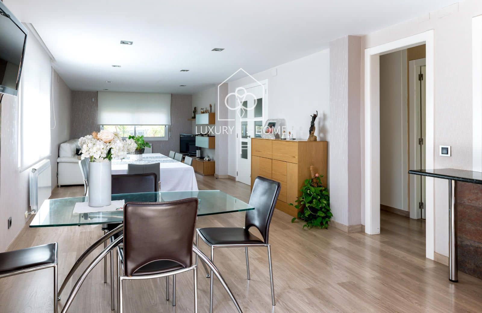 5 soveværelse Villa til salg i Viladecans med swimmingpool garage - € 890.000 (Ref: 9996390)