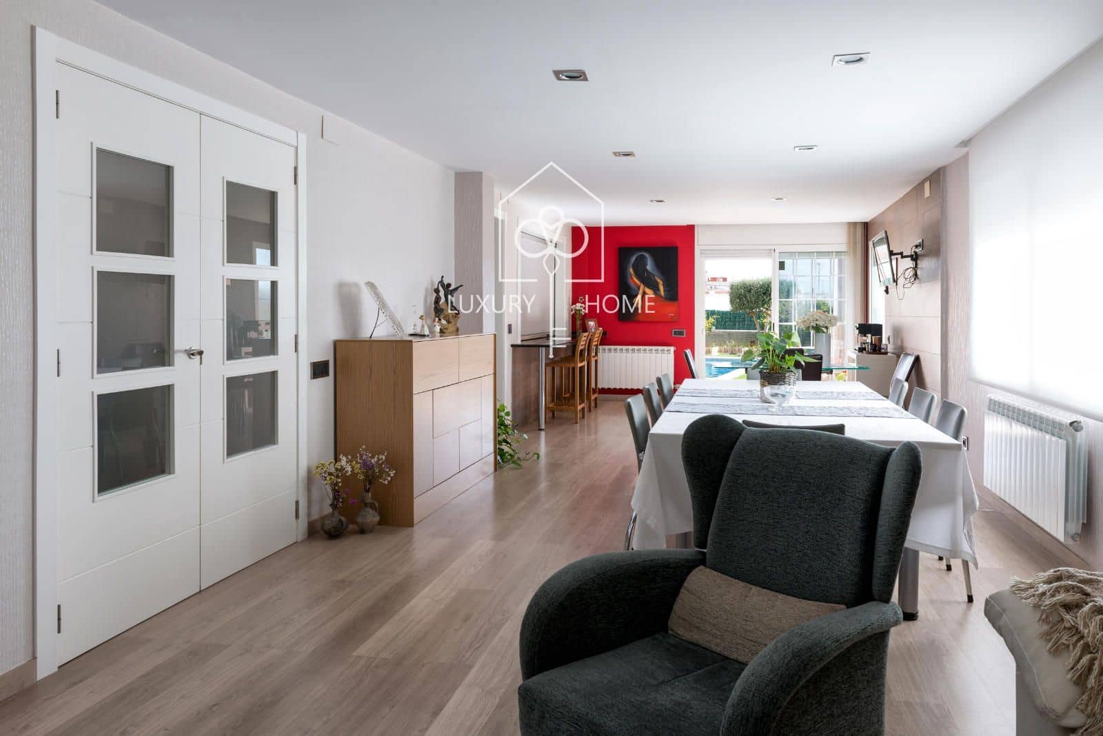 5 soveværelse Villa til salg i Viladecans med swimmingpool garage - € 890.000 (Ref: 9996390)