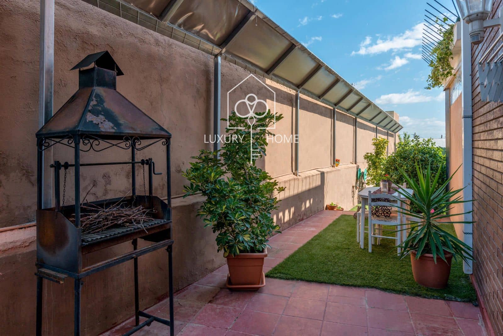 5 soveværelse Villa til salg i Viladecans med swimmingpool garage - € 890.000 (Ref: 9996390)