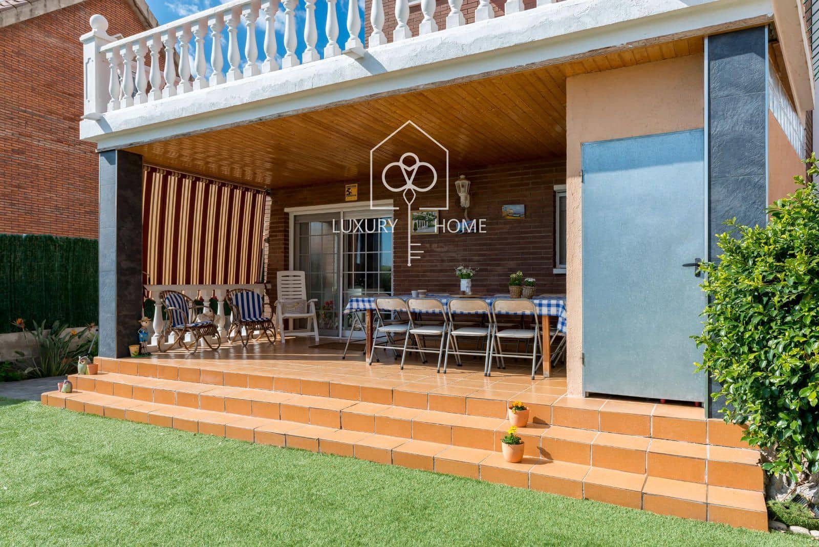 5 soveværelse Villa til salg i Viladecans med swimmingpool garage - € 890.000 (Ref: 9996390)