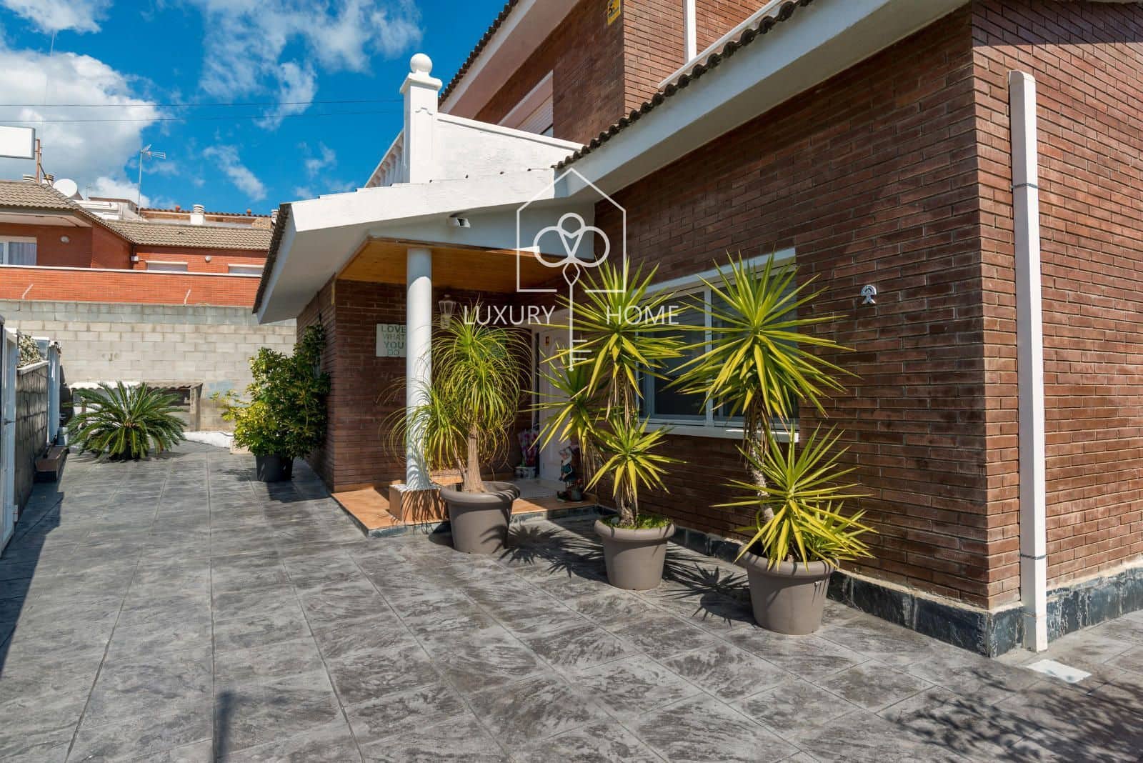 5 soveværelse Villa til salg i Viladecans med swimmingpool garage - € 890.000 (Ref: 9996390)