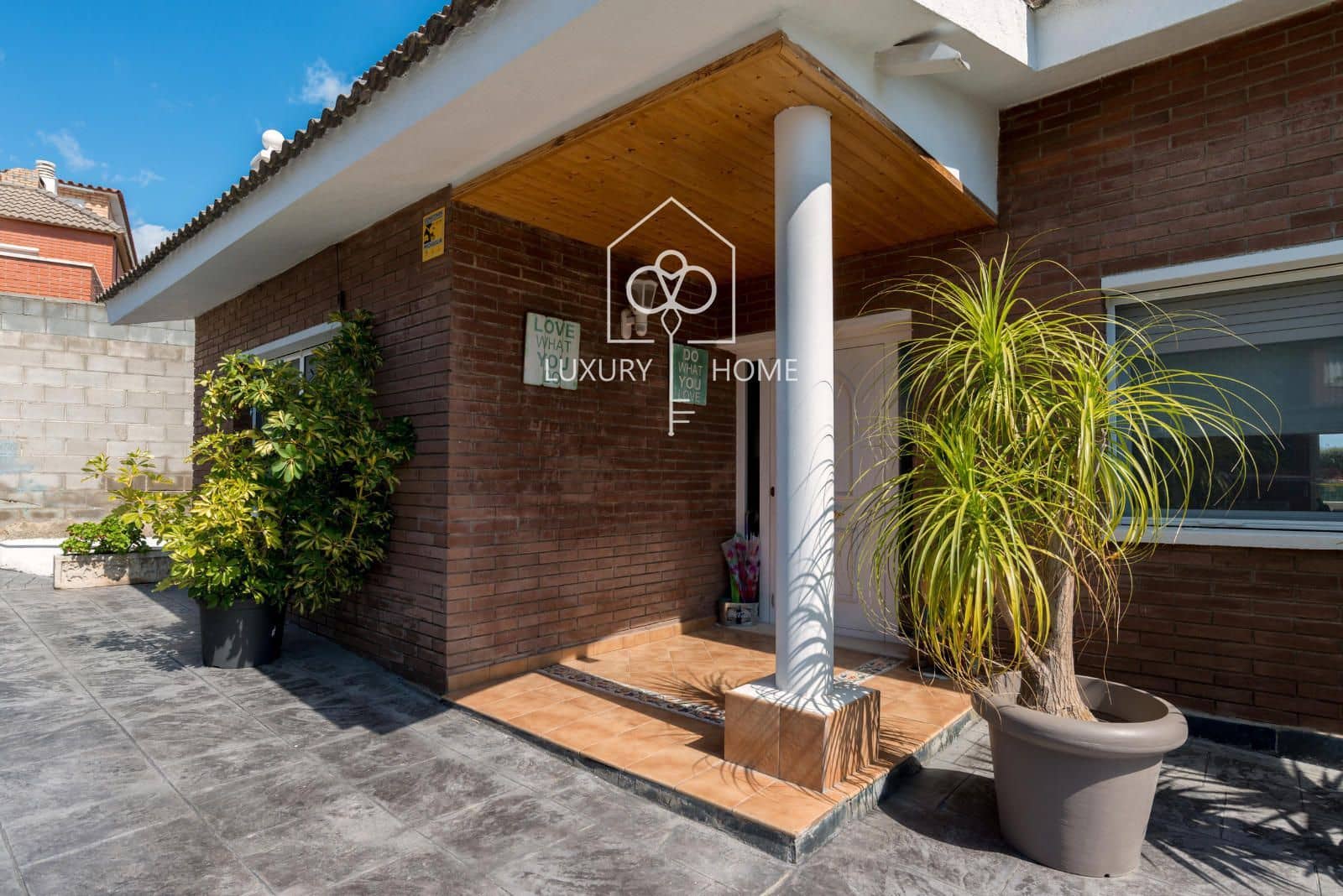 5 soveværelse Villa til salg i Viladecans med swimmingpool garage - € 890.000 (Ref: 9996390)