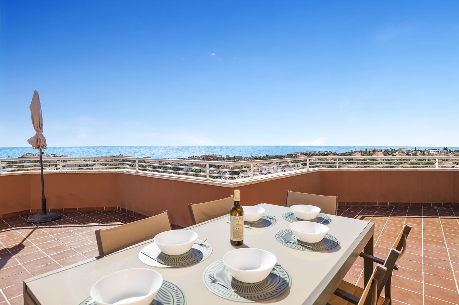 2 bedroom Penthouse for sale in Mijas Costa with pool garage - € 375,000 (Ref: 9404571)