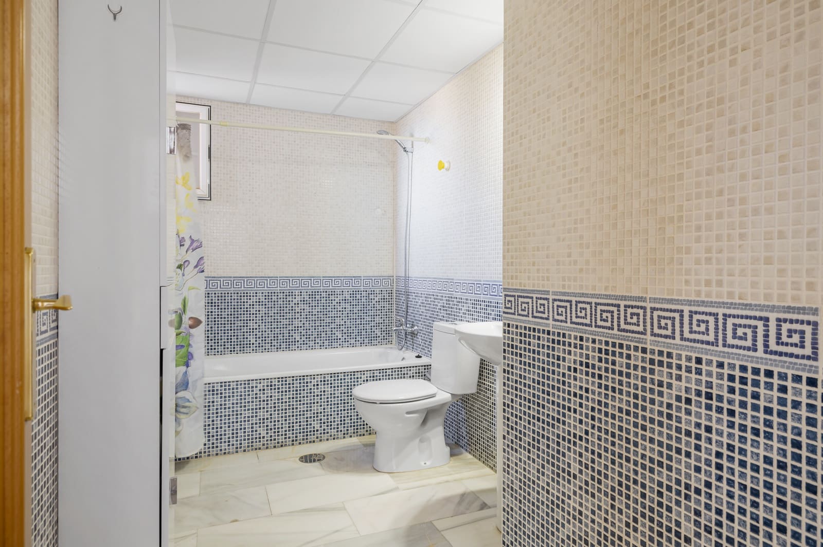 2 bedroom Penthouse for sale in Mijas Costa with pool garage - € 375,000 (Ref: 9404571)