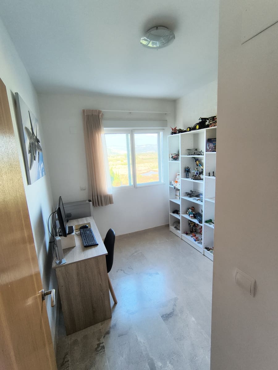 3 soverom Leilighet til salgs i Gandia med svømmebasseng garasje - € 220 000 (Ref: 9409337)