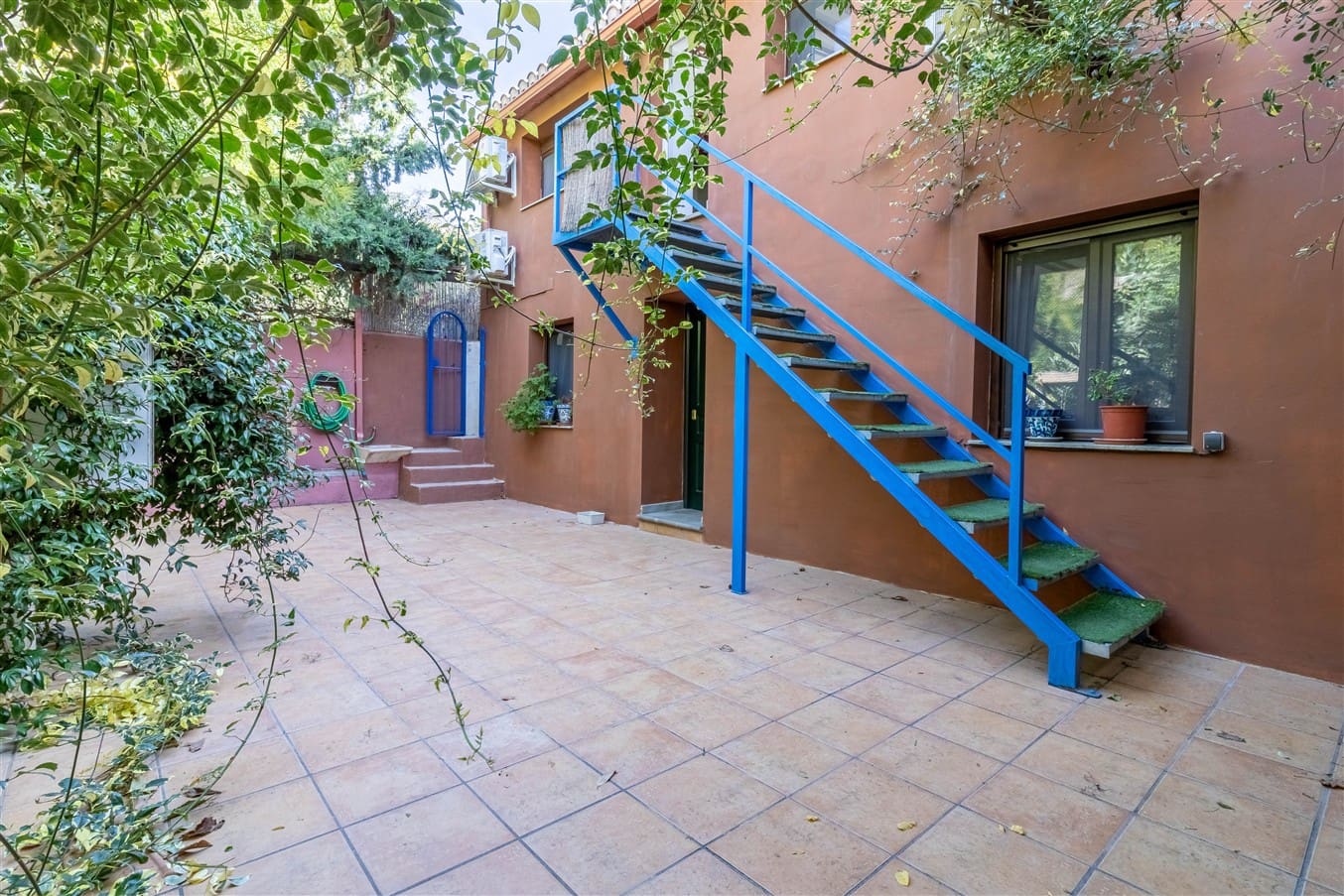 5 bedroom Finca/Country House for sale in Niguelas with pool garage - € 545,000 (Ref: 9414566)