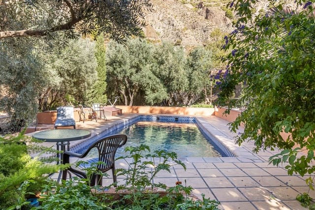 5 soveværelse Finca/Landehus til salg i Nigüelas med swimmingpool garage - € 545.000 (Ref: 9414566)