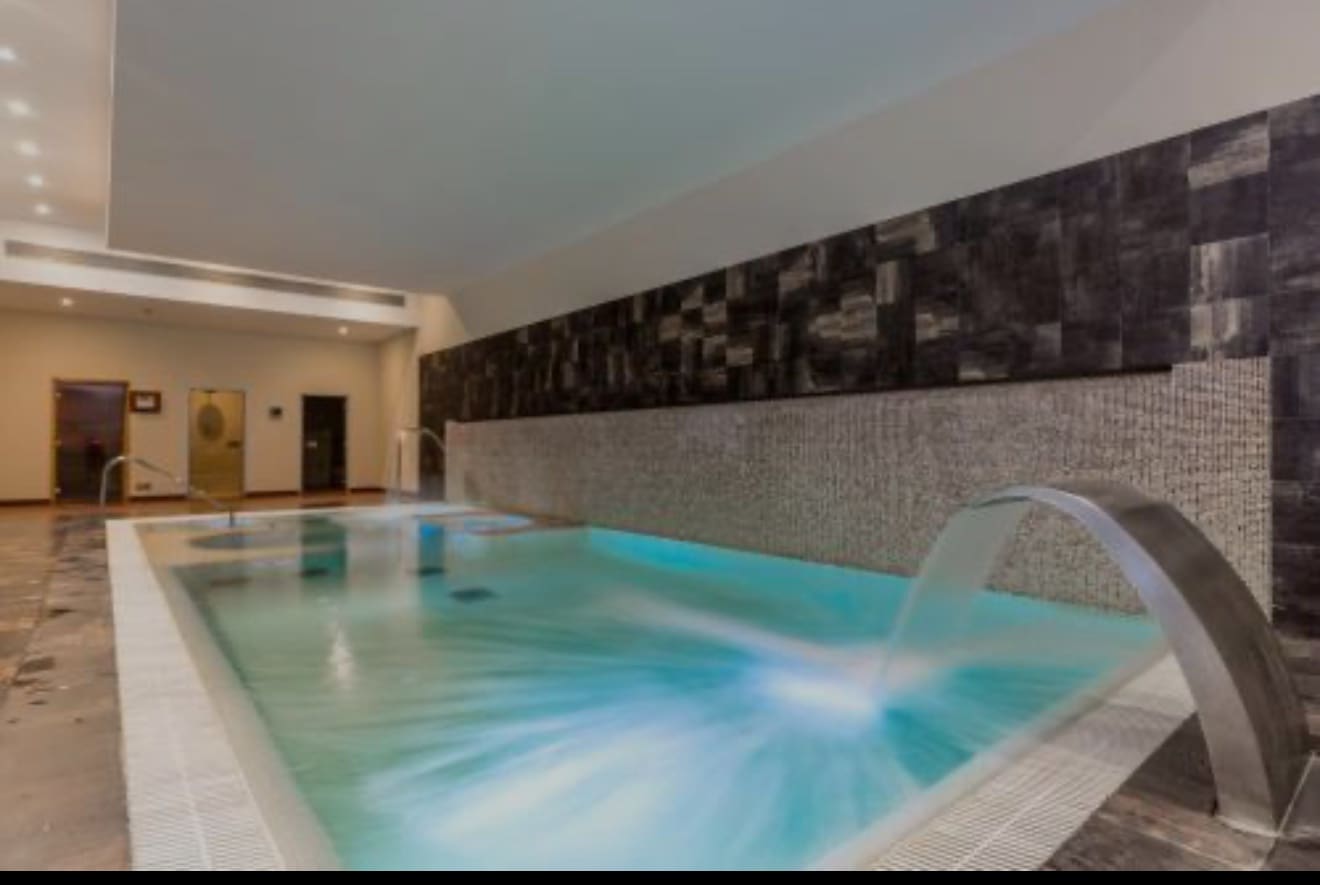 2 Zimmer Apartment zu verkaufen in New Golden Mile mit Pool Garage - 500.000 € (Ref: 9411307)