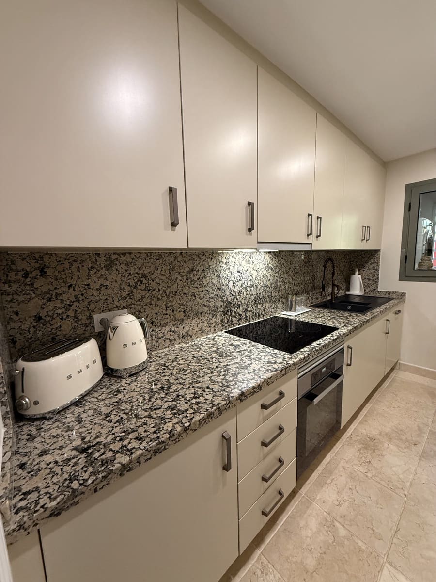 2 Zimmer Apartment zu verkaufen in New Golden Mile mit Pool Garage - 500.000 € (Ref: 9411307)