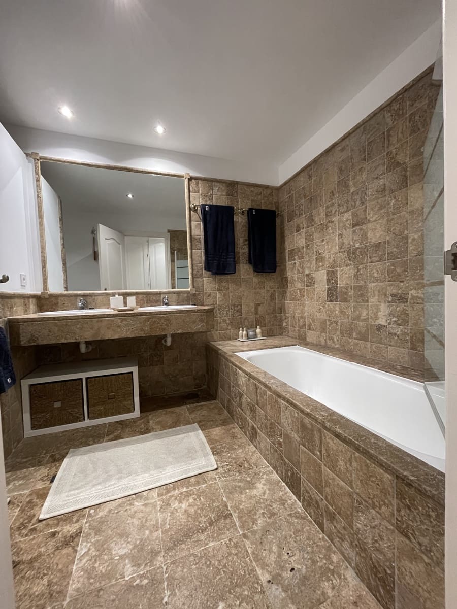 2 Zimmer Apartment zu verkaufen in New Golden Mile mit Pool Garage - 500.000 € (Ref: 9411307)