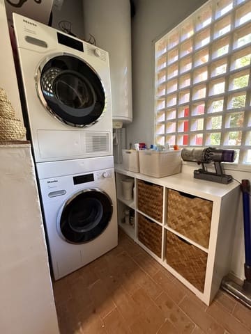 2 bedroom Apartment for sale in La Alquería, Estepona with pool garage - € 500,000 (Ref: 9411307)