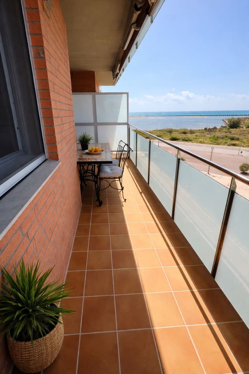 Apartamento de 2 habitaciones en Cubelles en venta con piscina garaje - 495.000 € (Ref: 9417367)