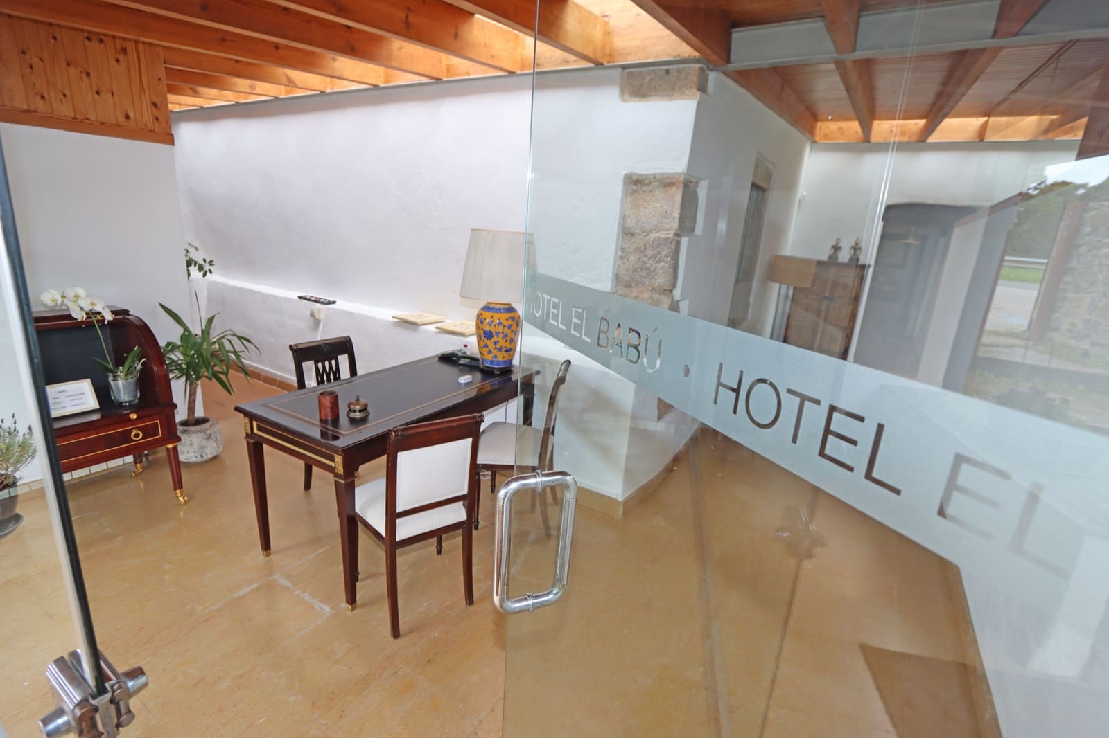 9 bedroom Hotel for sale in Caravia with garage - € 870,000 (Ref: 9412798)