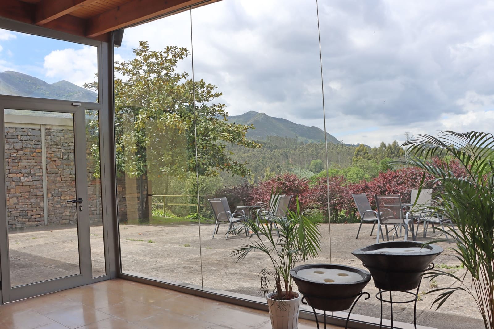 9 bedroom Hotel for sale in Caravia with garage - € 870,000 (Ref: 9412798)