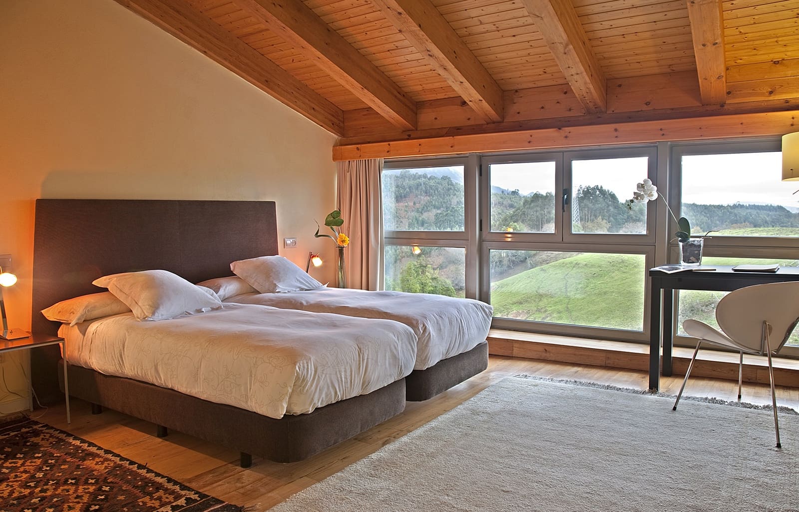 9 bedroom Hotel for sale in Caravia with garage - € 870,000 (Ref: 9412798)