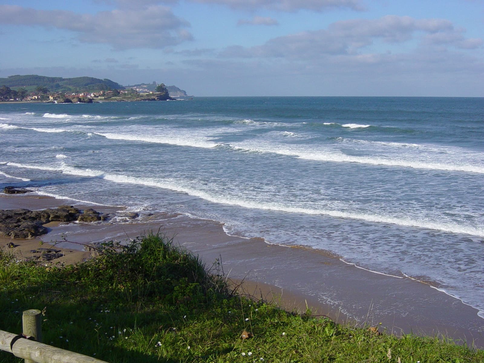 9 bedroom Hotel for sale in Caravia with garage - € 870,000 (Ref: 9412798)