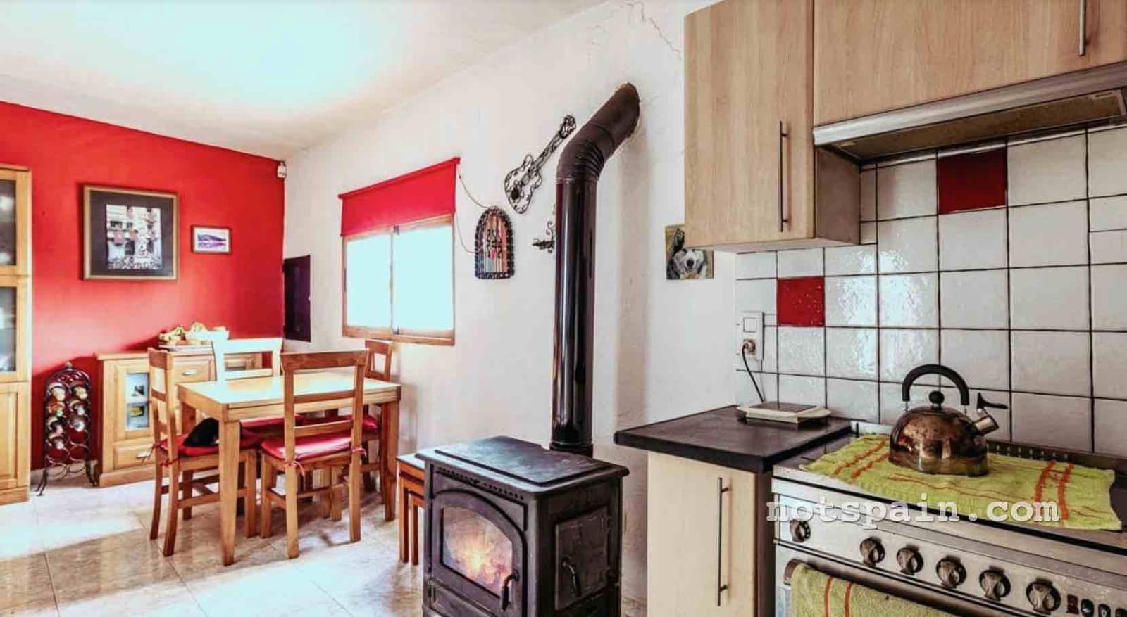 3 bedroom Finca/Country House for sale in L'Ampolla with pool - € 99,000 (Ref: 9455806)