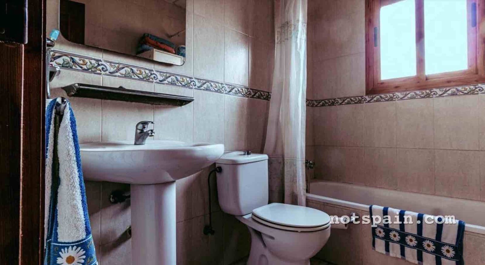 3 bedroom Finca/Country House for sale in L'Ampolla with pool - € 99,000 (Ref: 9455806)