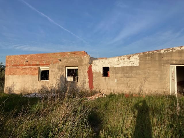 5 slaapkamer Finca/Landhuis te koop in El Perelló - € 42.000 (Ref: 9870428)