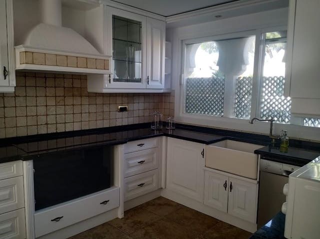 3 Zimmer Apartment zu verkaufen in Atalaya-Isdabe, Estepona mit Pool - 690.000 € (Ref: 9427540)